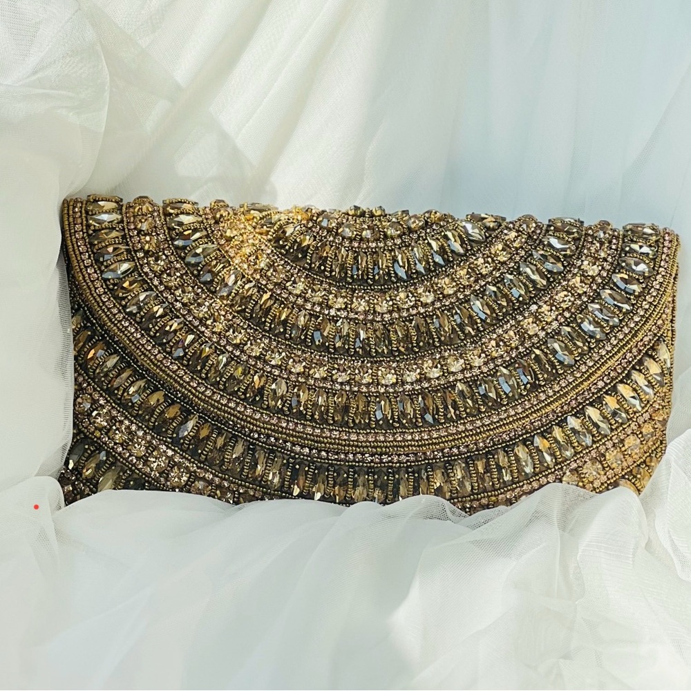 Elegant Crystal Beaded Clutch